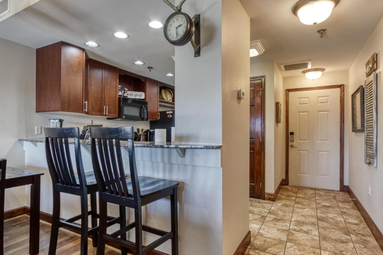 Gorgeous 2Bd 2Bth Condo With Mountain Views Pool Hot Tub Game Room Close To Parkway Pigeon Forge Bagian luar foto