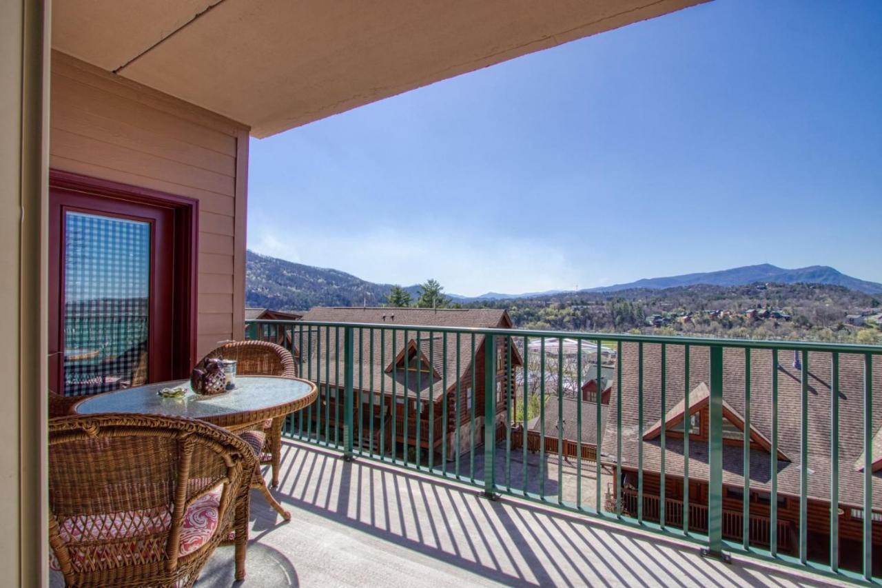 Gorgeous 2Bd 2Bth Condo With Mountain Views Pool Hot Tub Game Room Close To Parkway Pigeon Forge Bagian luar foto