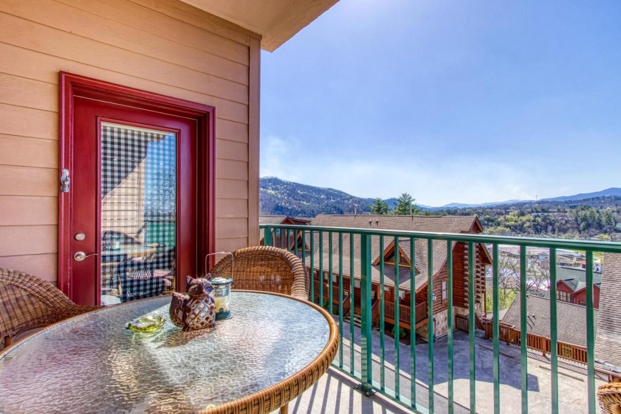 Gorgeous 2Bd 2Bth Condo With Mountain Views Pool Hot Tub Game Room Close To Parkway Pigeon Forge Bagian luar foto